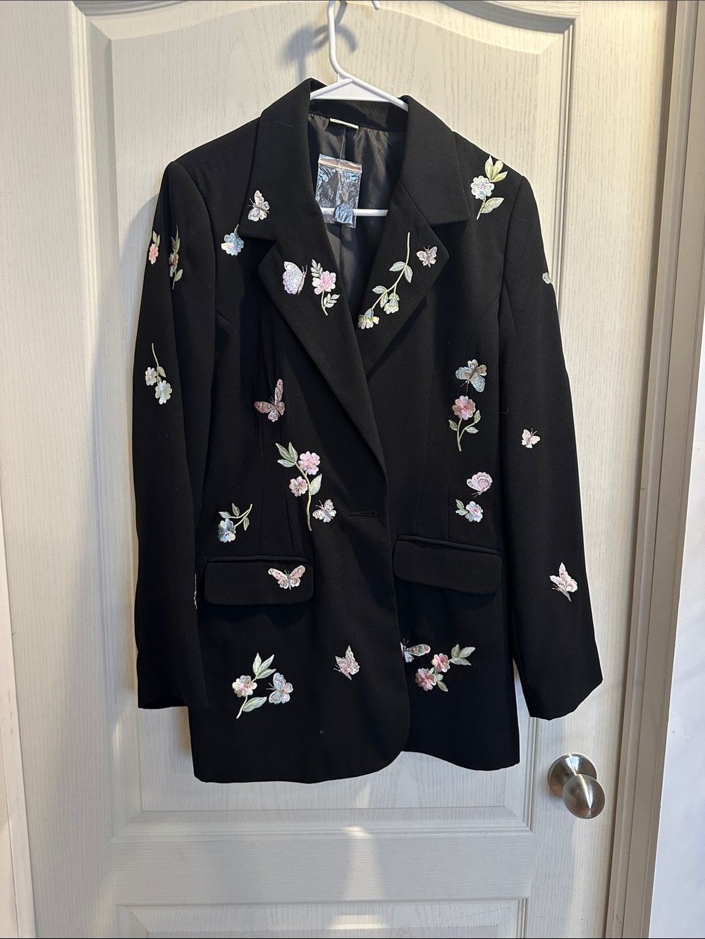 Embroidered butterfly blazer black no size tag see listing